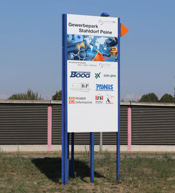 Montage vor Ort, beim Kunden, auf der Messe… Montage vor Ort, beim Kunden, auf der Messe…